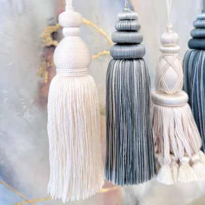 Blanc Silk Tassel